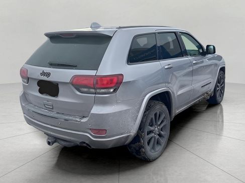 Used 2017 Jeep Grand Cherokee Altitude image 6