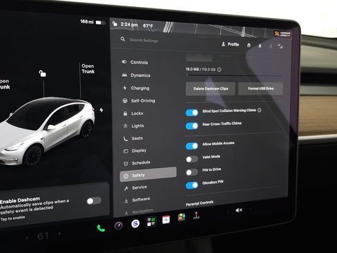 Used 2022 Tesla Model Y Long Range AWD/4WD image 25