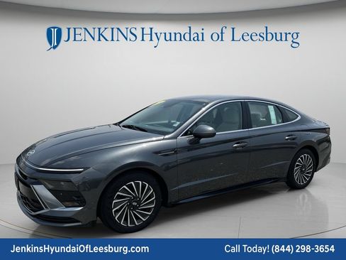 Used 2025 Hyundai Sonata SEL FWD image 11
