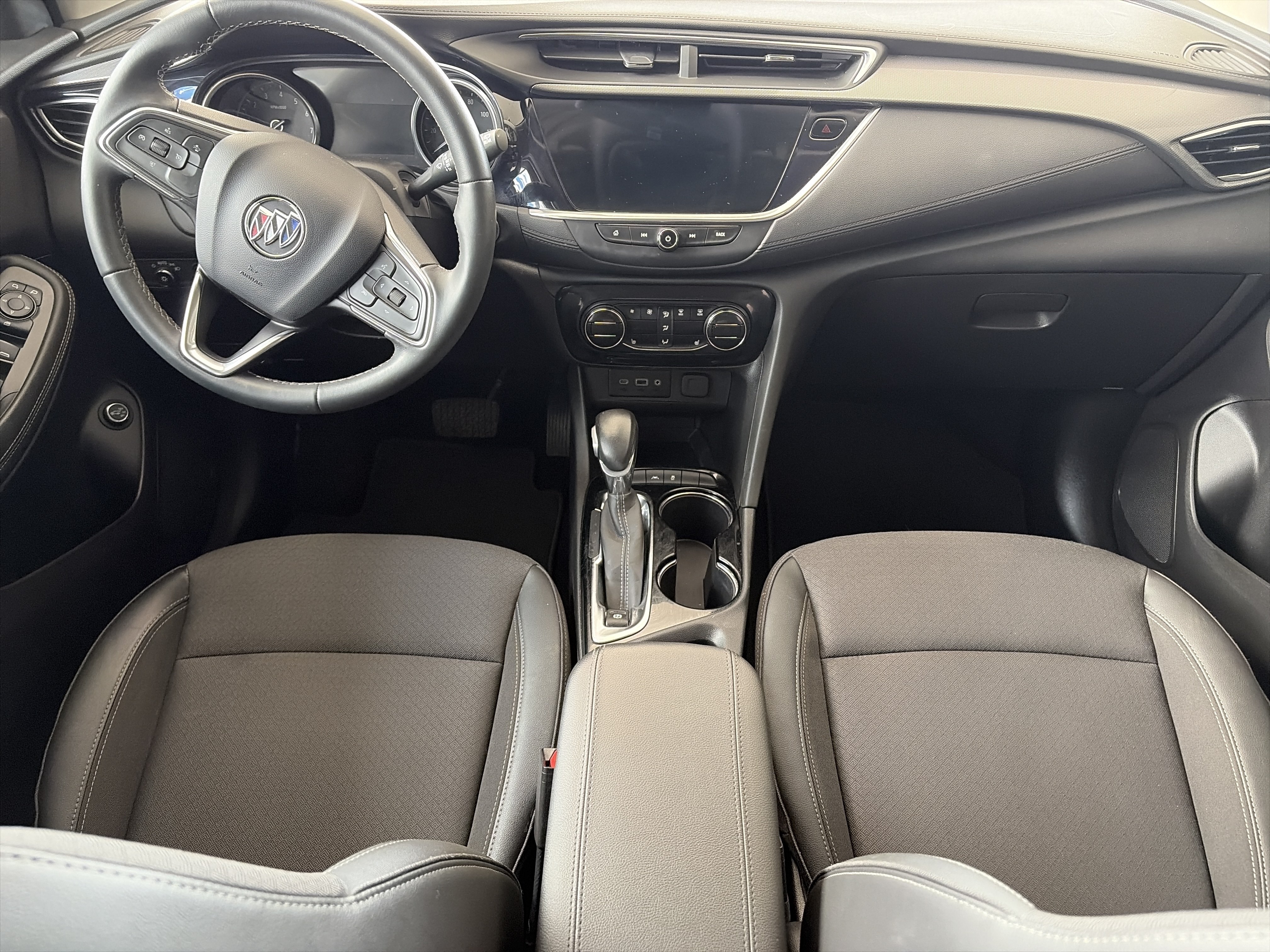 Used 2022 Buick Encore GX Select w/ Sport Touring Package FWD image 16