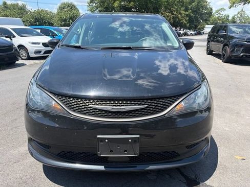 Used 2024 Chrysler Voyager LX FWD image 9