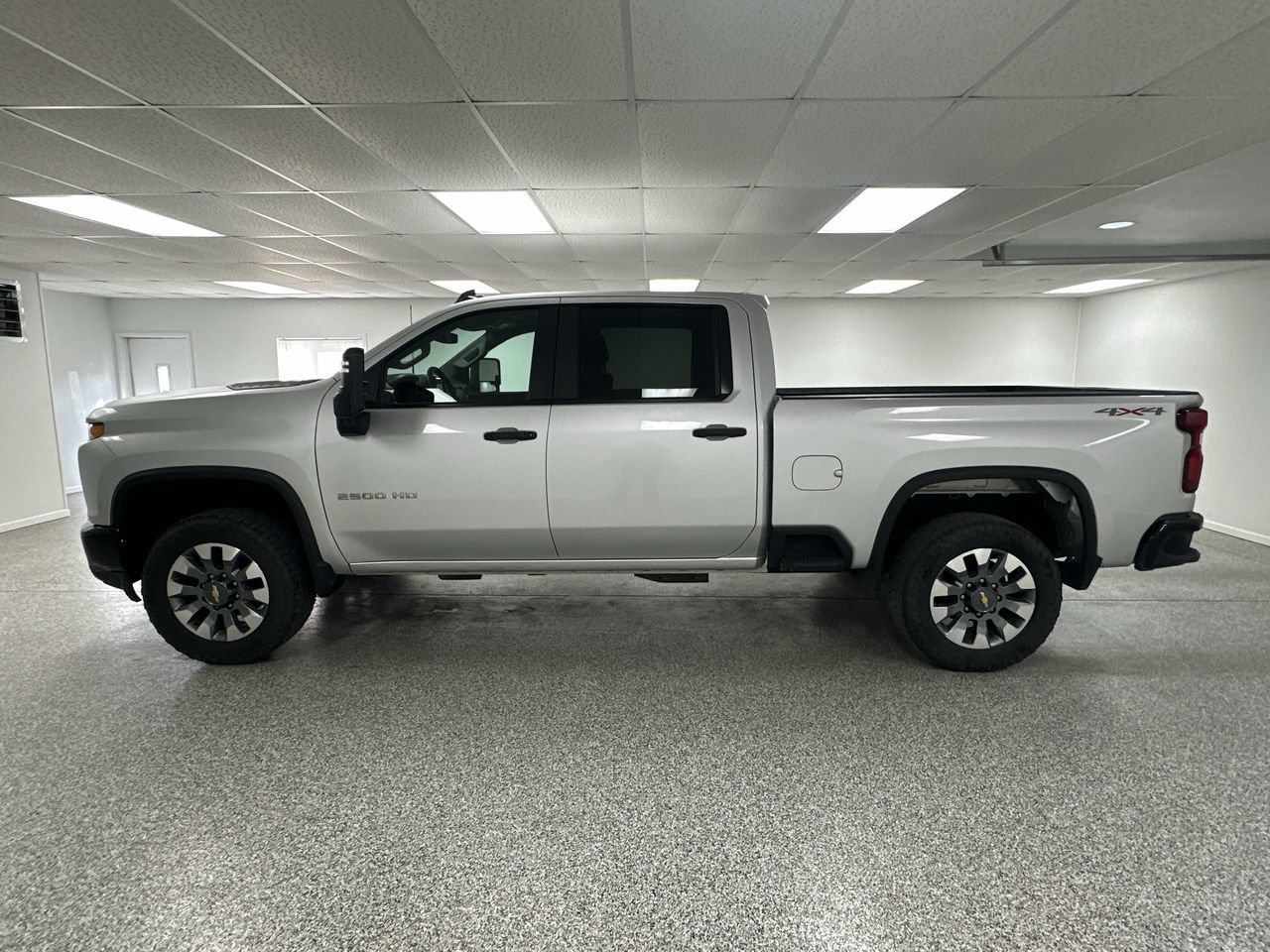 Used 2023 Chevrolet Silverado 2500 Custom w/ Custom Value Package AWD/4WD image 5
