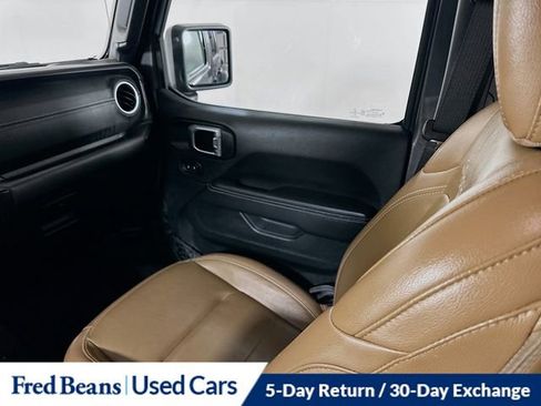 Used 2022 Jeep Wrangler Unlimited Sahara w/ Cold Weather Group AWD/4WD image 25