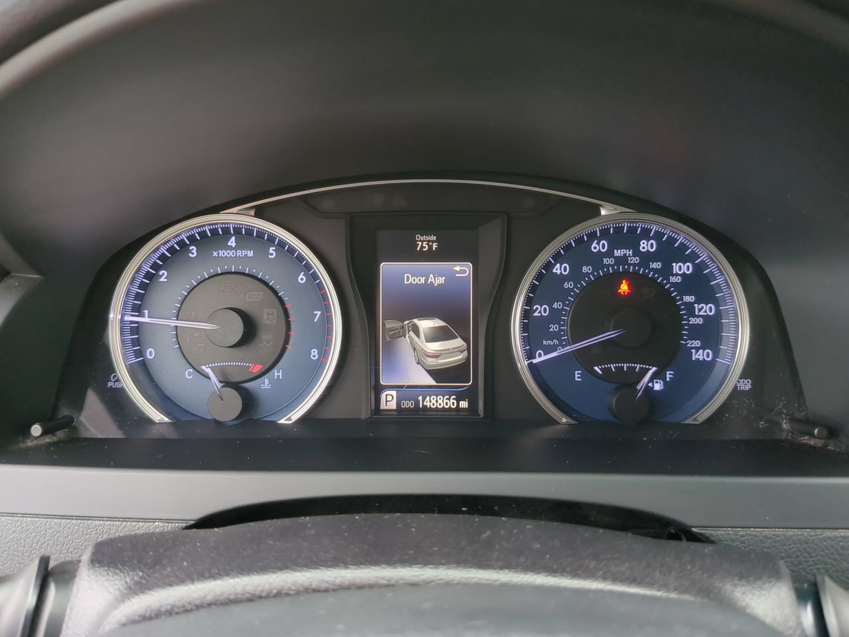 Used 2016 Toyota Camry LE FWD image 12