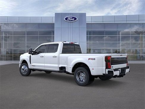 New 2026 Ford F450 Platinum w/ FX4 Off-Road Package image 4