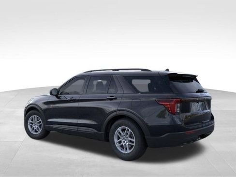 New 2026 Ford Explorer Active image 5