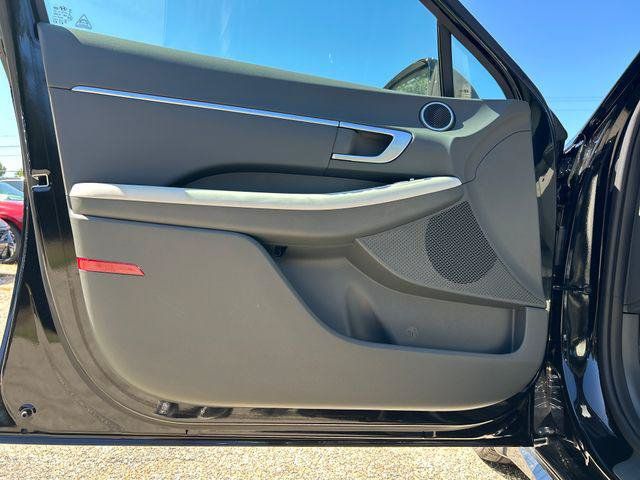 New 2026 Hyundai Sonata SEL FWD image 11