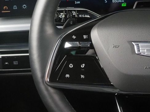 Used 2025 Cadillac Lyriq Luxury image 22