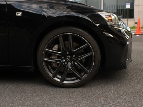 Used 2017 Lexus IS 200t F Sport w/ F Sport Package RWD image 4