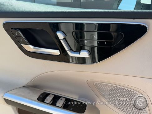 Used 2025 Mercedes-Benz C 300 Sedan image 18
