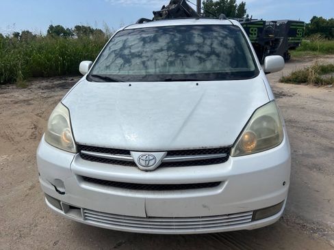 Used 2004 Toyota Sienna FWD image 3