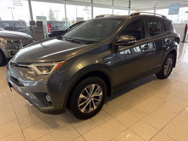 Used 2018 Toyota RAV4 XLE w/ Convenience Package AWD/4WD image 6