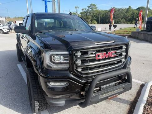 Used 2017 GMC Sierra 1500 SLT w/ All Terrain X Package AWD/4WD image 4