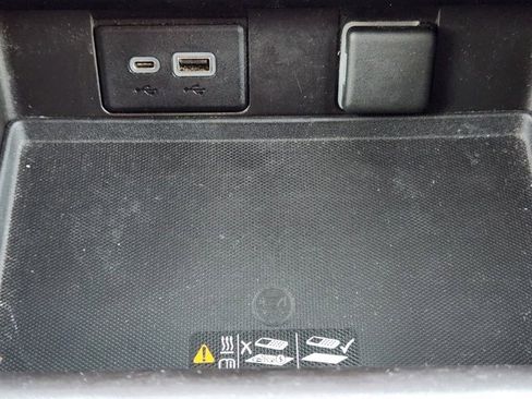 Used 2021 Chevrolet Tahoe Z71 w/ Z71 Off-Road Package image 23