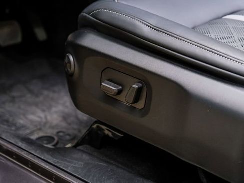 Used 2025 Jeep Wrangler Unlimited Rubicon 392 image 81