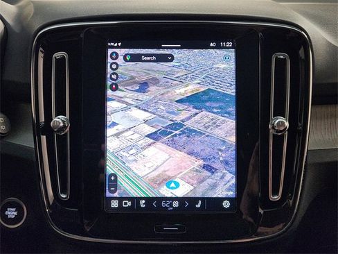 Used 2025 Volvo XC40 B5 Ultra w/ Protection Package Premier image 17