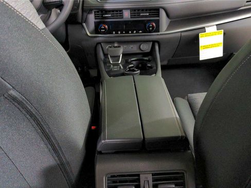 Certified 2023 Nissan Rogue SV image 26