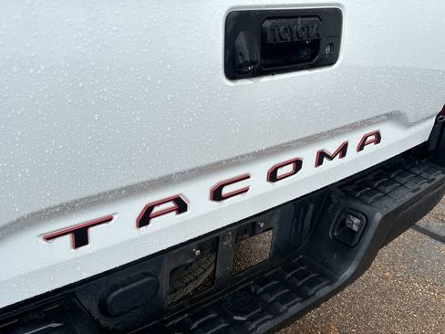 Used 2020 Toyota Tacoma SR RWD image 27