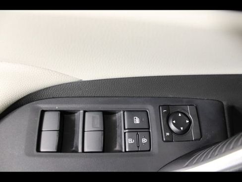 Used 2020 Toyota RAV4 XLE w/ Convenience Package AWD/4WD image 19