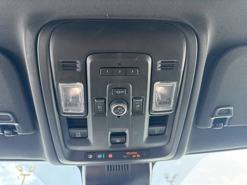 Used 2024 GMC Yukon AT4 AWD/4WD image 44
