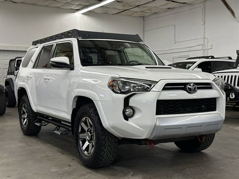Used 2020 Toyota 4Runner TRD Off-Road Premium w/ Moonroof Package AWD/4WD image 1