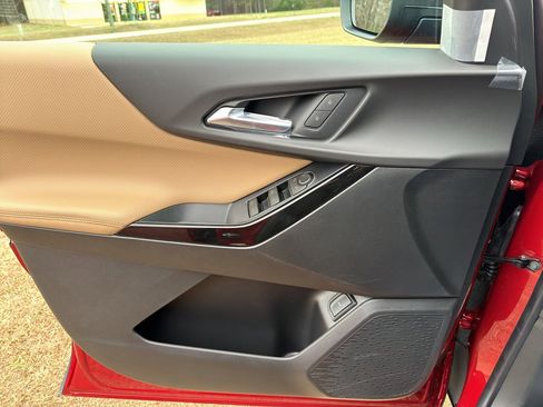 New 2026 Chevrolet Equinox ACTIV w/ Safety and Technology Package image 13