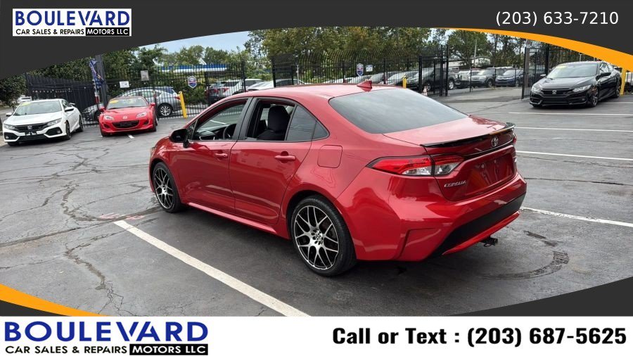 Used 2020 Toyota Corolla LE FWD image 5