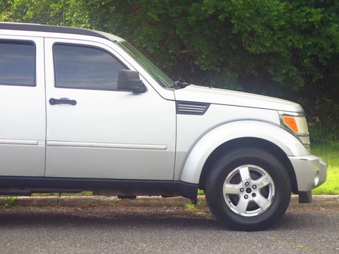 Used 2009 Dodge Nitro SE AWD/4WD image 22