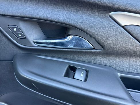 Used 2023 Chevrolet Bolt LT w/ Infotainment Package FWD image 21