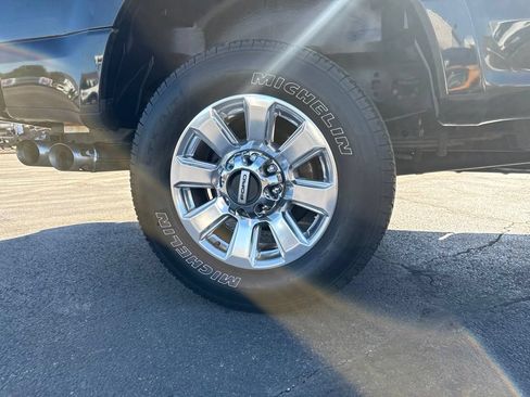 Used 2020 Ford F350 Platinum w/ FX4 Off-Road Package AWD/4WD image 40