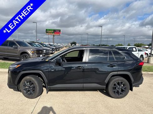 Used 2023 Toyota RAV4 LE FWD image 3