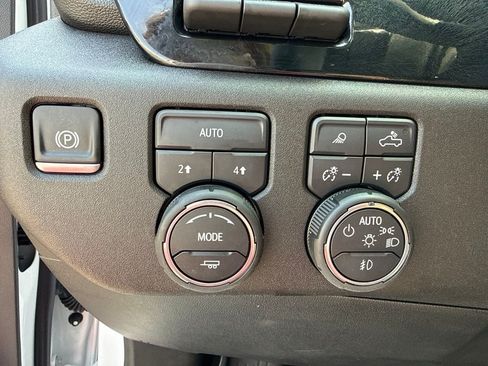 Used 2025 Chevrolet Silverado 1500 LTZ w/ Technology Package AWD/4WD image 21