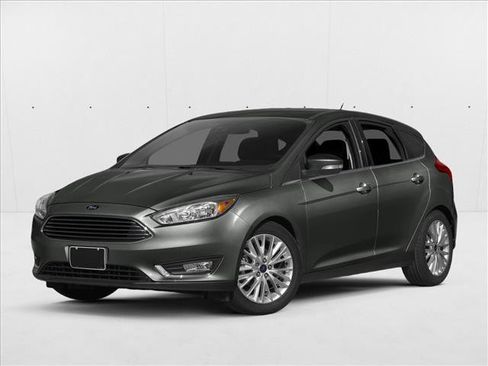 Used 2017 Ford Focus Titanium FWD image 1