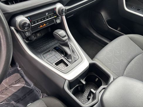 Used 2025 Toyota RAV4 XLE image 41