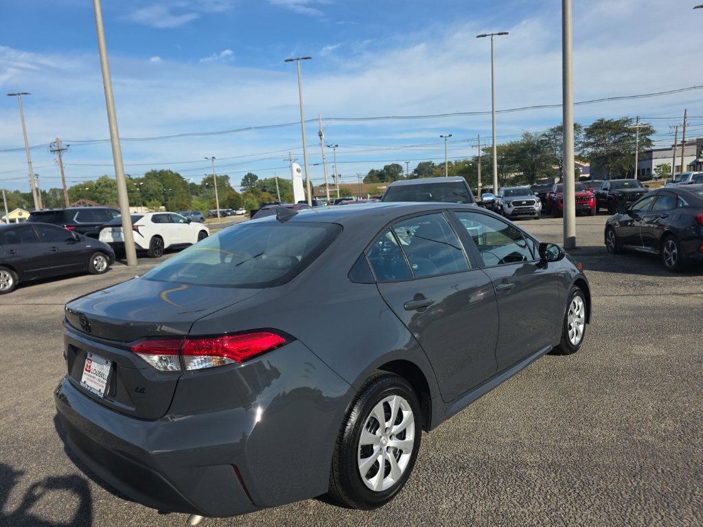 Used 2025 Toyota Corolla LE FWD image 4