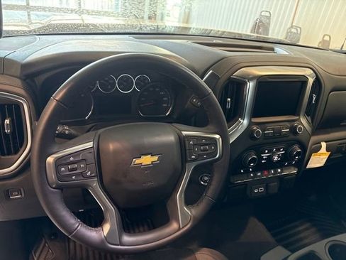 Used 2022 Chevrolet Silverado 1500 LT image 13