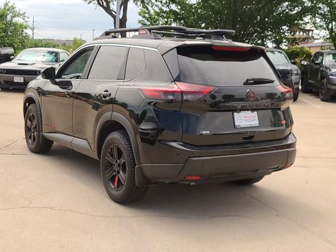 Certified 2025 Nissan Rogue SV AWD/4WD image 2