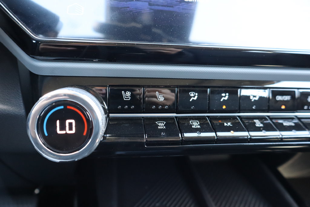 New 2027 Chevrolet Bolt RS w/ Super Cruise Package FWD image 13