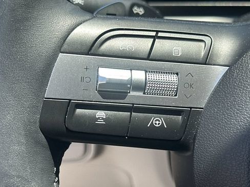 Used 2025 Hyundai Tucson Limited FWD image 24