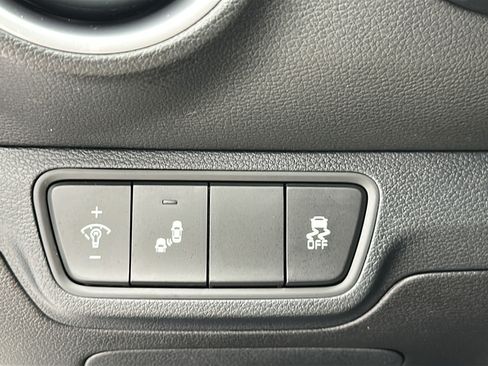 Used 2024 Kia Forte LXS w/ LXS Technology Package FWD image 20