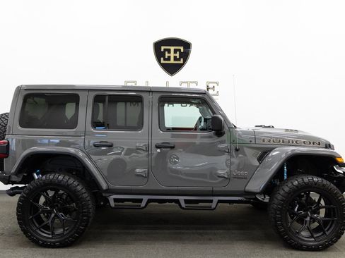 Used 2022 Jeep Wrangler Unlimited Rubicon w/ Trailer Tow Package AWD/4WD image 10