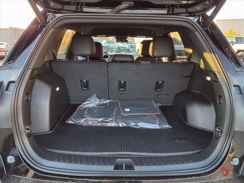 New 2026 GMC Terrain AT4 w/ Convenience Package III image 22