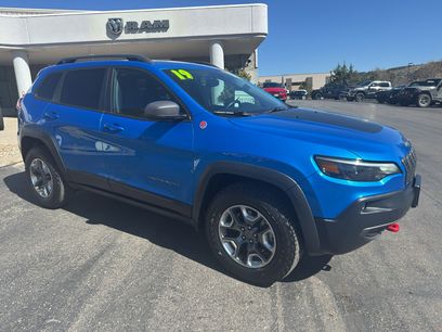 Used 2019 Jeep Cherokee Trailhawk w/ Comfort/Convenience Group