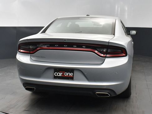 Used 2022 Dodge Charger SXT image 4