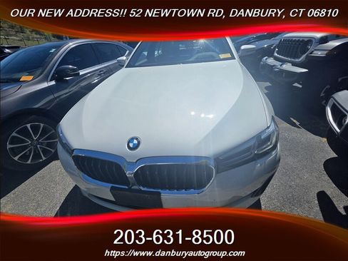 Used 2021 BMW 530i xDrive w/ Premium Package AWD/4WD image 3