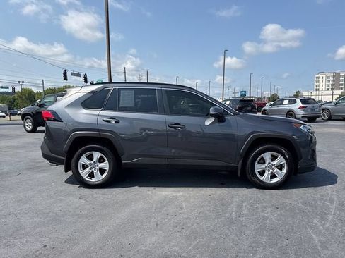 Used 2020 Toyota RAV4 XLE w/ Convenience Package AWD/4WD image 2