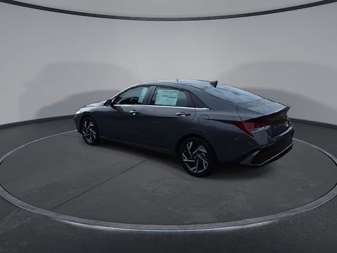 New 2026 Hyundai Elantra Limited FWD image 7