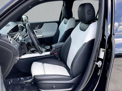 Certified 2023 Mercedes-Benz GLB 250 4MATIC image 27