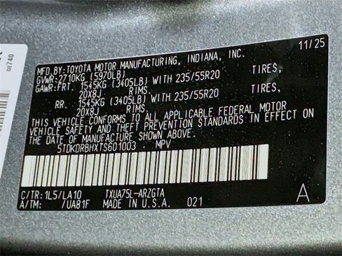 New 2026 Toyota Highlander Platinum image 17