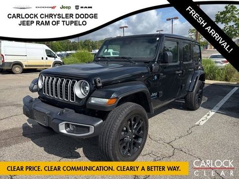 Used 2025 Jeep Wrangler Unlimited Sahara w/ Safety Group AWD/4WD image 1